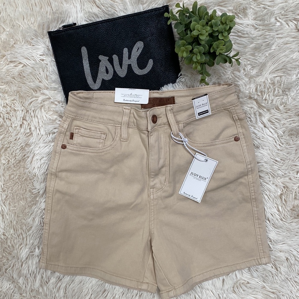 🎉HP🎉Judy Blue Garment Dyed High Waisted Shorts 💗 Bone - Picture 1 of 15